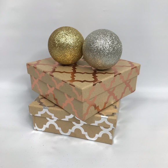 Pair of Square Cardboard Boxes - Picture 2 of 4